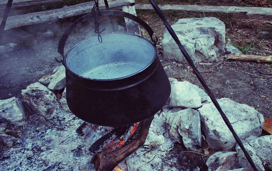wie heeft de Dutch Oven uitgevonden en waarom zijn ze zo populair kampvuur koken