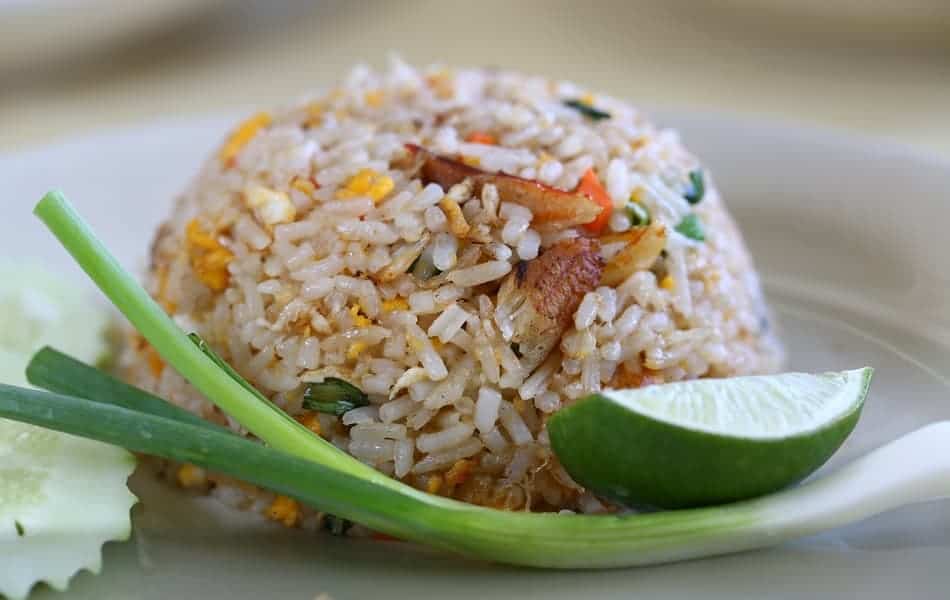 Hoe kies ik een rijstkoker gekookte rijst afbeelding